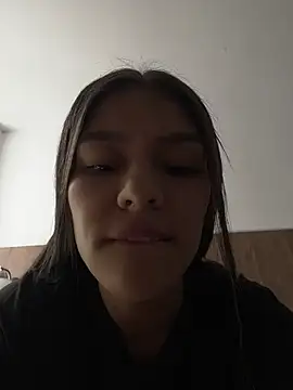 TaylorrHill online show from May 1, 8:02 pm