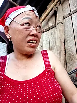 Snapshot of Agnes-baby chatting on May 17, 10:44 am Agnes-baby online show from May 17, 10:44 am