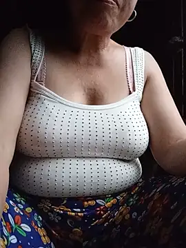 Snapshot of Agnes-baby chatting on June 4, 11:16 am Agnes-baby online show from June 4, 11:16 am