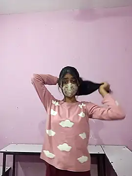 HotxMuskan online show from March 18, 7:44 am