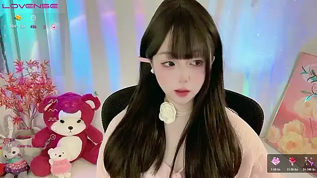 Snapshot of CLaire-5 chatting on April 16, 11:29 pm CLaire-5 online show from April 16, 11:29 pm
