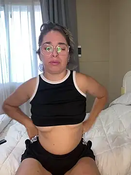 soyanahii online show from February 11, 10:26 pm