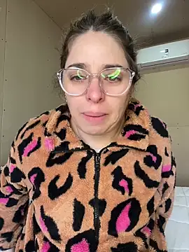 Snapshot of soyanahii chatting on June 16, 1:47 pm soyanahii online show from June 16, 1:47 pm
