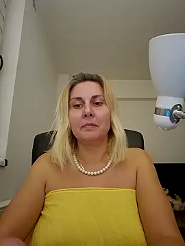 Amelia9798 online show from February 23, 6:49 pm