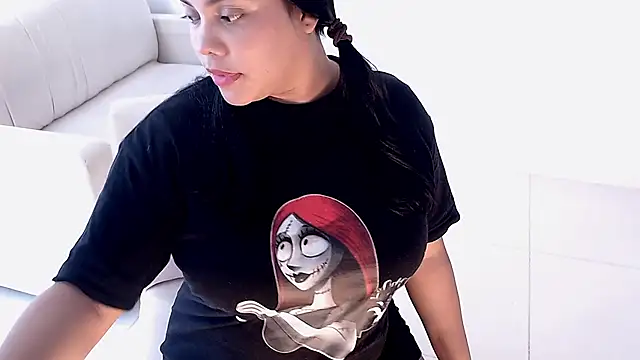 Snapshot of isabelateran chatting on July 27, 7:10 pm isabelateran online show from July 27, 7:10 pm
