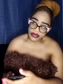 Snapshot of Sultrydiva1 chatting on January 12, 10:59 pm Sultrydiva1 online show from January 12, 10:59 pm