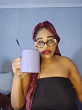 Snapshot of Sultrydiva1 chatting on February 14, 9:39 am Sultrydiva1 online show from February 14, 9:39 am