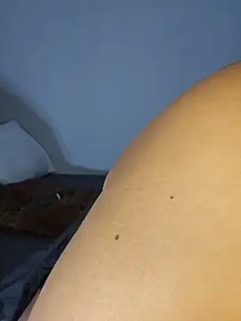 Snapshot of Sultrydiva1 chatting on February 17, 8:44 am Sultrydiva1 online show from February 17, 8:44 am