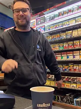 Dominic2295 online show from January 19, 5:00 am