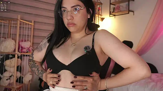 Weekend  girlfriend online show from May 25, 12:16 am