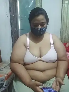 momo loves online show from February 20, 10:16 am