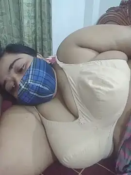momo loves online show from June 8, 1:50 am