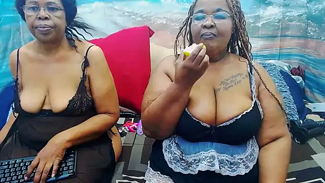 SEXY MATURExx online show from June 21, 4:42 pm