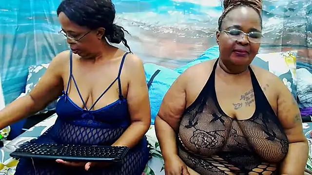 SEXY MATURExx online show from June 30, 7:59 pm