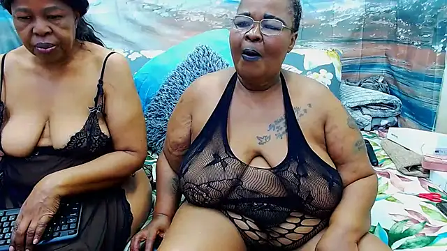SEXY MATURExx online show from July 22, 5:05 pm