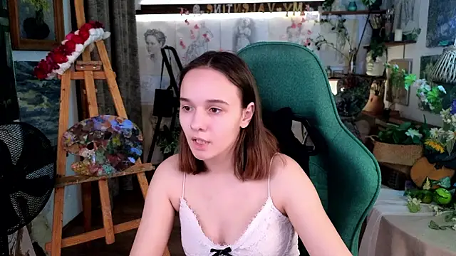 Snapshot of MelissaTravel chatting on February 13, 4:25 pm MelissaTravel online show from February 13, 4:25 pm