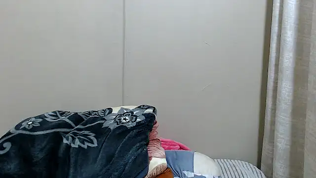 ExtraDoll online show from April 24, 8:11 pm