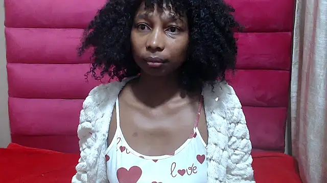 Snapshot of ExtraDoll chatting on June 10, 6:12 am ExtraDoll online show from June 10, 6:12 am