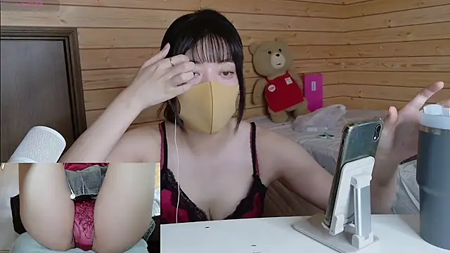 minami room online show from August 3, 6:01 am