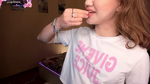 SweetNova  online show from January 9, 12:08 pm