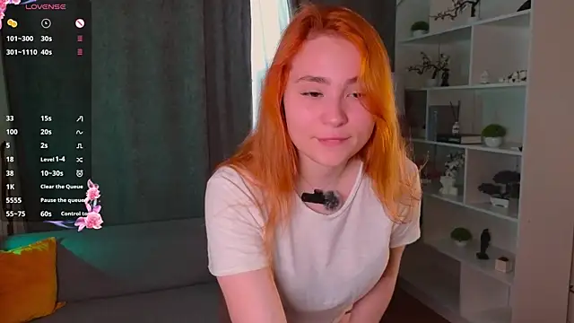 Snapshot of Fish_in_tapki chatting on June 19, 5:45 am Fish in tapki online show from June 19, 5:45 am