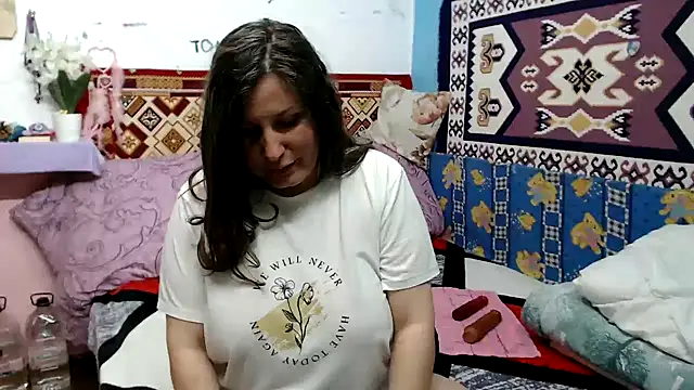 Snapshot of Adelinemilf chatting on May 11, 5:24 am Adelinemilf online show from May 11, 5:24 am