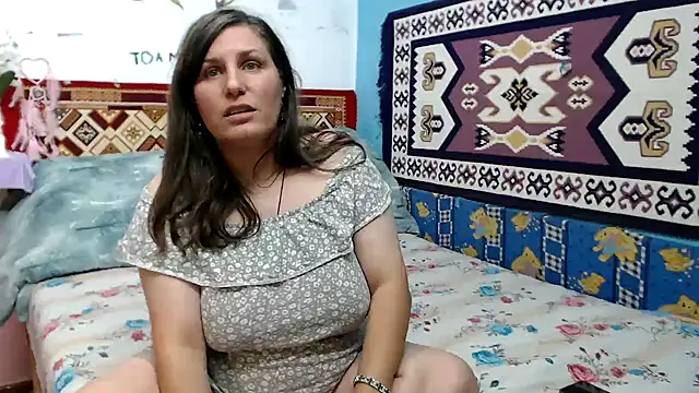 Snapshot of Adelinemilf chatting on July 27, 1:40 pm Adelinemilf online show from July 27, 1:40 pm