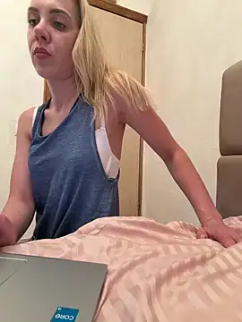 ElenaWhitmore online show from June 30, 7:48 pm