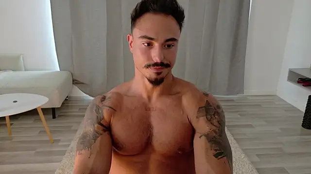 Master Lukas online show from July 6, 3:03 pm