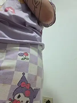 Snapshot of kuritto_ chatting on June 23, 2:09 am kuritto online show from June 23, 2:09 am