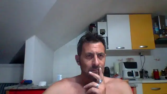 Snapshot of colosone chatting on June 9, 8:20 pm colosone online show from June 9, 8:20 pm