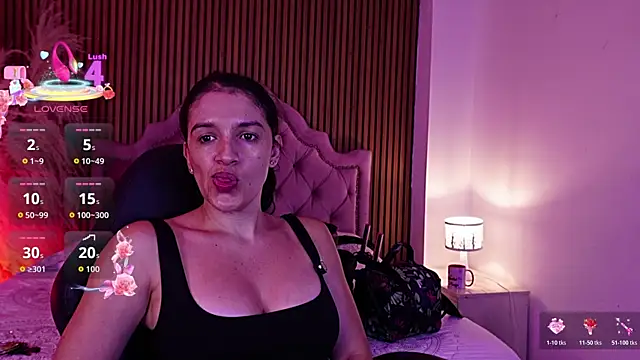 Violett hott  online show from June 28, 1:17 pm