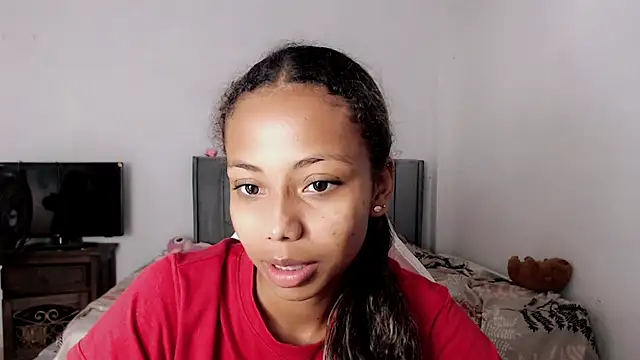 Snapshot of linda_brown_ chatting on August 3, 12:10 pm linda brown online show from August 3, 12:10 pm