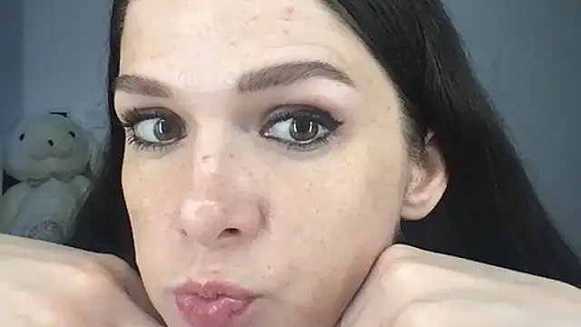 Little Mia Secret online show from July 19, 1:37 pm