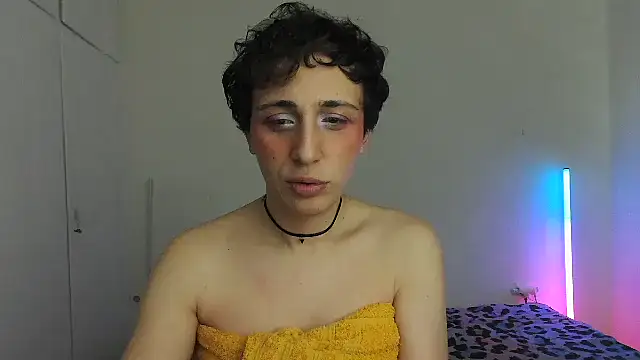 HoneyValentine online show from March 11, 7:31 pm