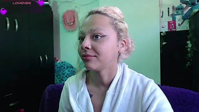 maddiie online show from January 18, 3:27 pm