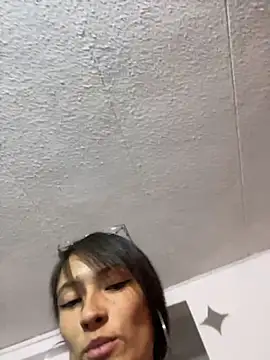 Michelle ec online show from May 11, 4:04 pm