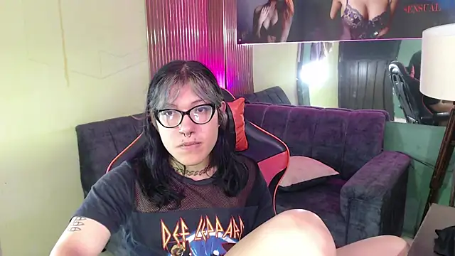 Snapshot of lilith_ayanami chatting on May 4, 11:28 am lilith ayanami online show from May 4, 11:28 am
