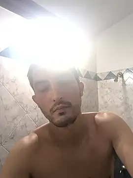 Snapshot of Ezequielggt chatting on January 6, 11:29 pm Ezequielggt online show from January 6, 11:29 pm