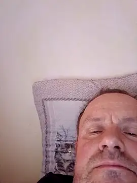 Snapshot of kanos71 chatting on April 18, 3:05 pm kanos71 online show from April 18, 3:05 pm