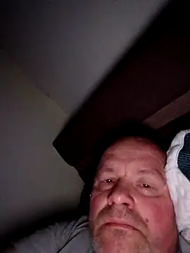 Snapshot of kanos71 chatting on April 20, 2:36 am kanos71 online show from April 20, 2:36 am
