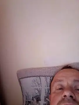 Snapshot of kanos71 chatting on May 7, 4:51 am kanos71 online show from May 7, 4:51 am