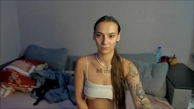 Snapshot of AnnaMized chatting on January 12, 1:38 pm AnnaMized online show from January 12, 1:38 pm