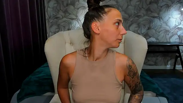 Snapshot of AnnaMized chatting on March 28, 8:25 am AnnaMized online show from March 28, 8:25 am