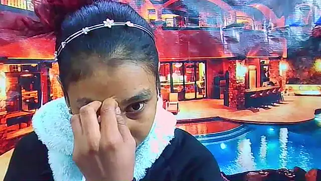 Snapshot of IndianSexyButt chatting on June 14, 5:20 am IndianSexyButt online show from June 14, 5:20 am