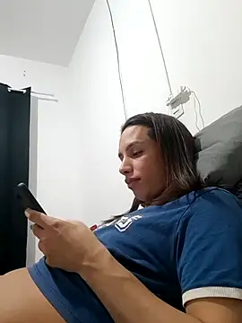 ofjuliaa online show from June 7, 2:59 am