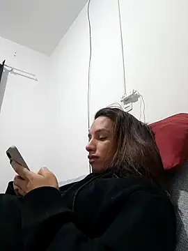 Snapshot of ofjuliaa chatting on June 24, 9:14 pm ofjuliaa online show from June 24, 9:14 pm