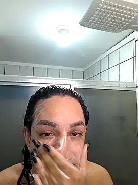 Snapshot of ofjuliaa chatting on June 29, 4:18 pm ofjuliaa online show from June 29, 4:18 pm