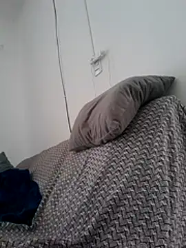 Snapshot of ofjuliaa chatting on July 13, 6:44 pm ofjuliaa online show from July 13, 6:44 pm