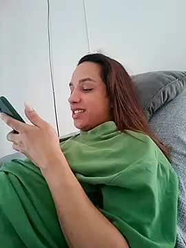 Snapshot of ofjuliaa chatting on July 27, 6:04 pm ofjuliaa online show from July 27, 6:04 pm